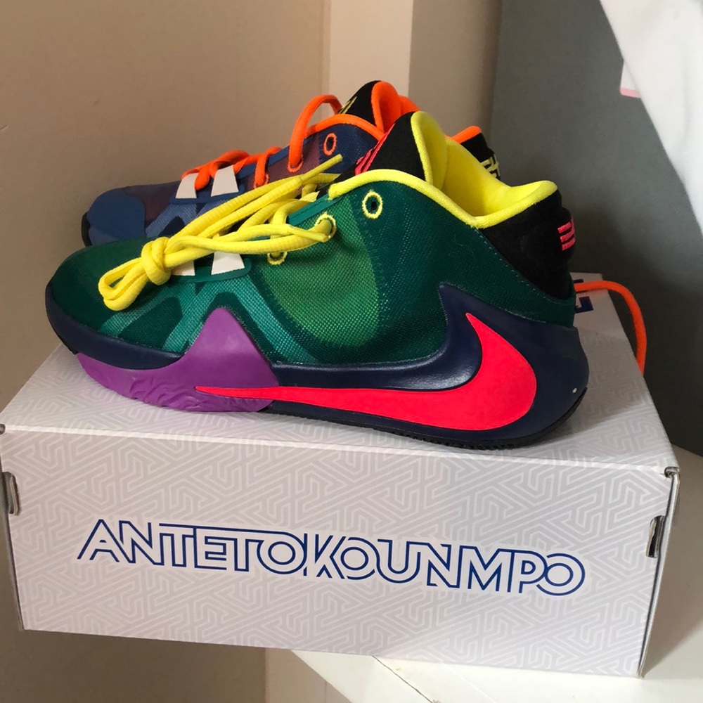 Nike Zoom Freak 1 “MultiColor” RARE*  shoes! No longer sold!! Rare! Brand new!
